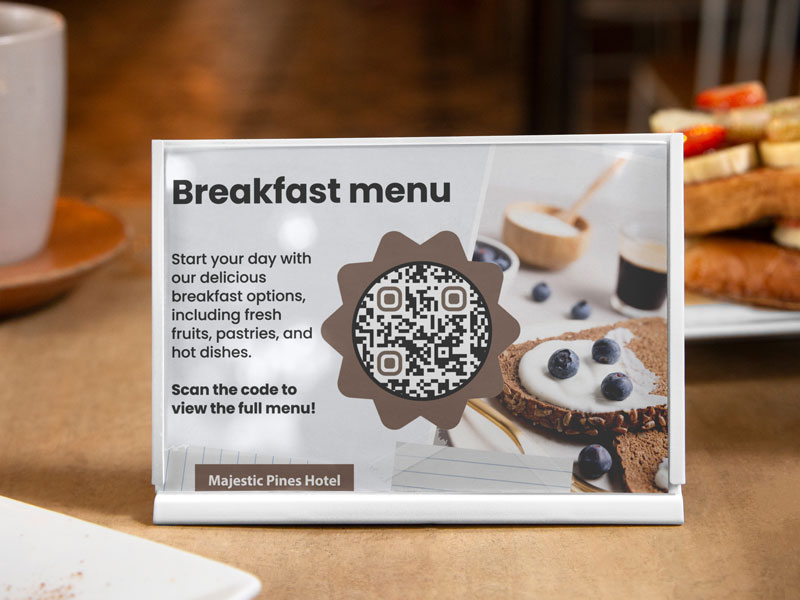 Mã QR WiFi được khách hàng quét tại một quán cà phê